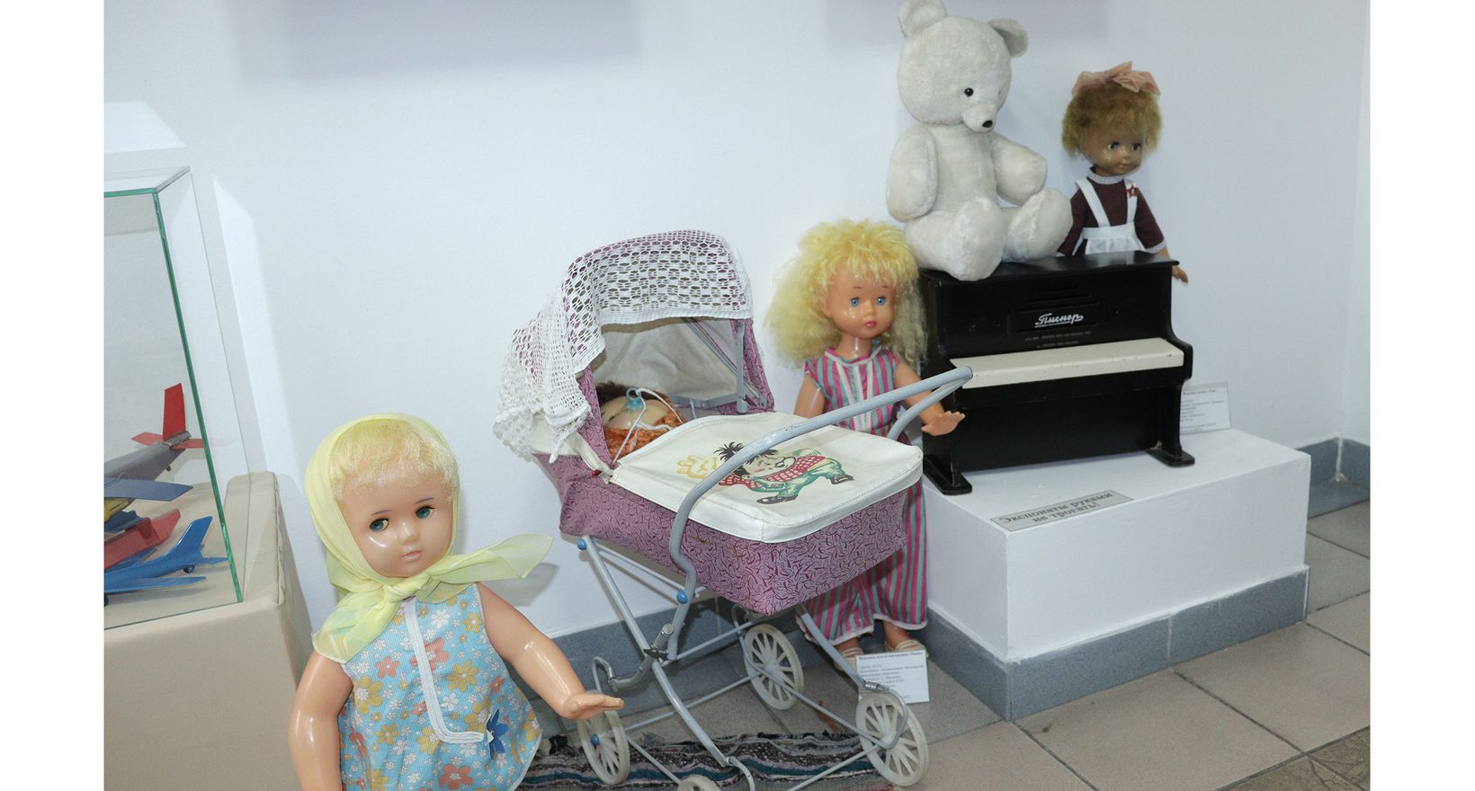 Экскурсия по выставке «Советская игрушка»