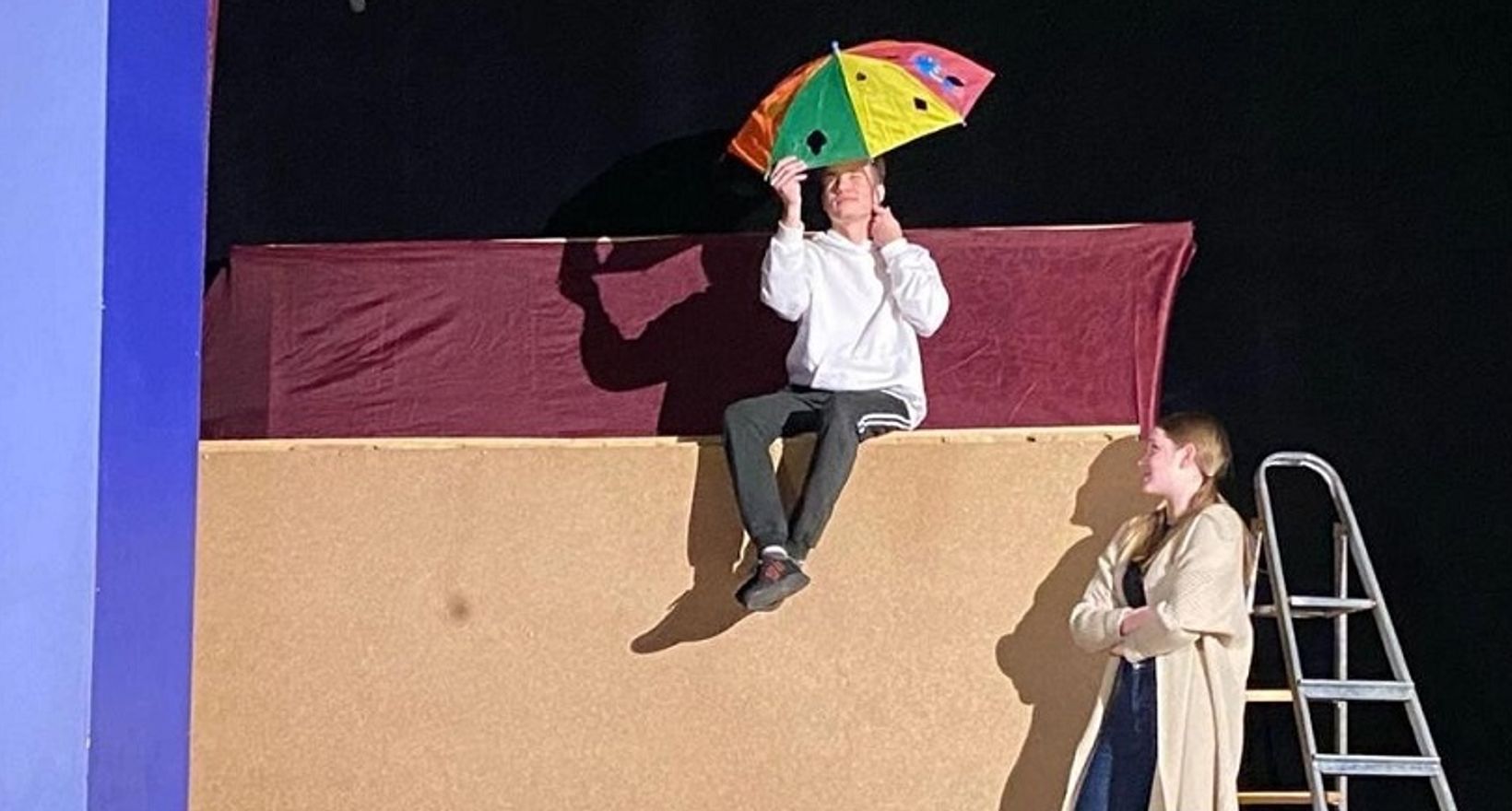 Спектакль «Мальчик на крыше или дырявый зонтик»