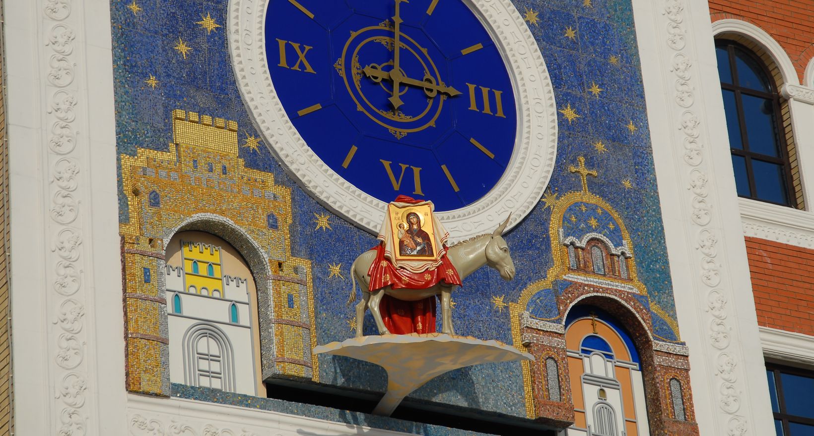 Циферблат часов на Спасской башне Московского Кремля