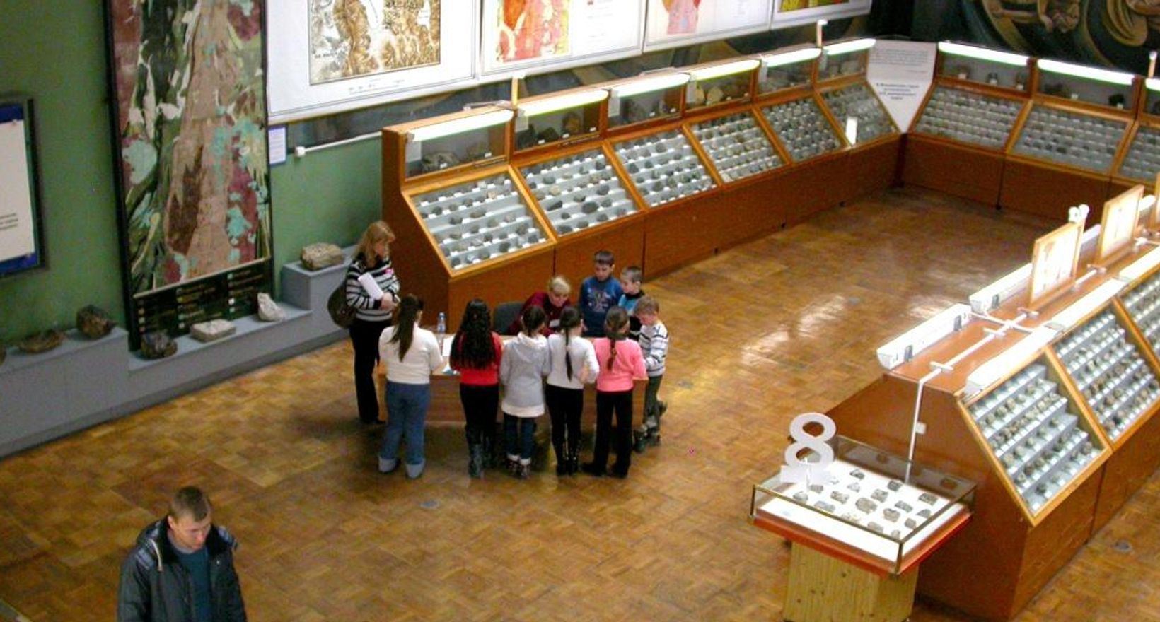 Экспозиции Естественно-научного музея ИГЗ