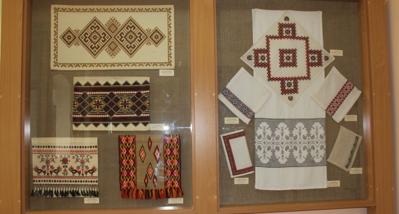 Выставка украинской вышивки им. В. С. Роик