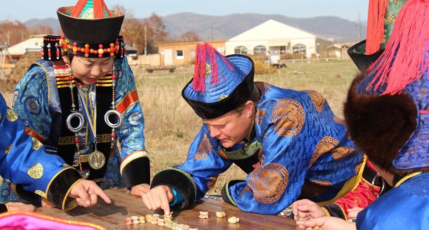 Бурятская народная игра «Шагай наадан»