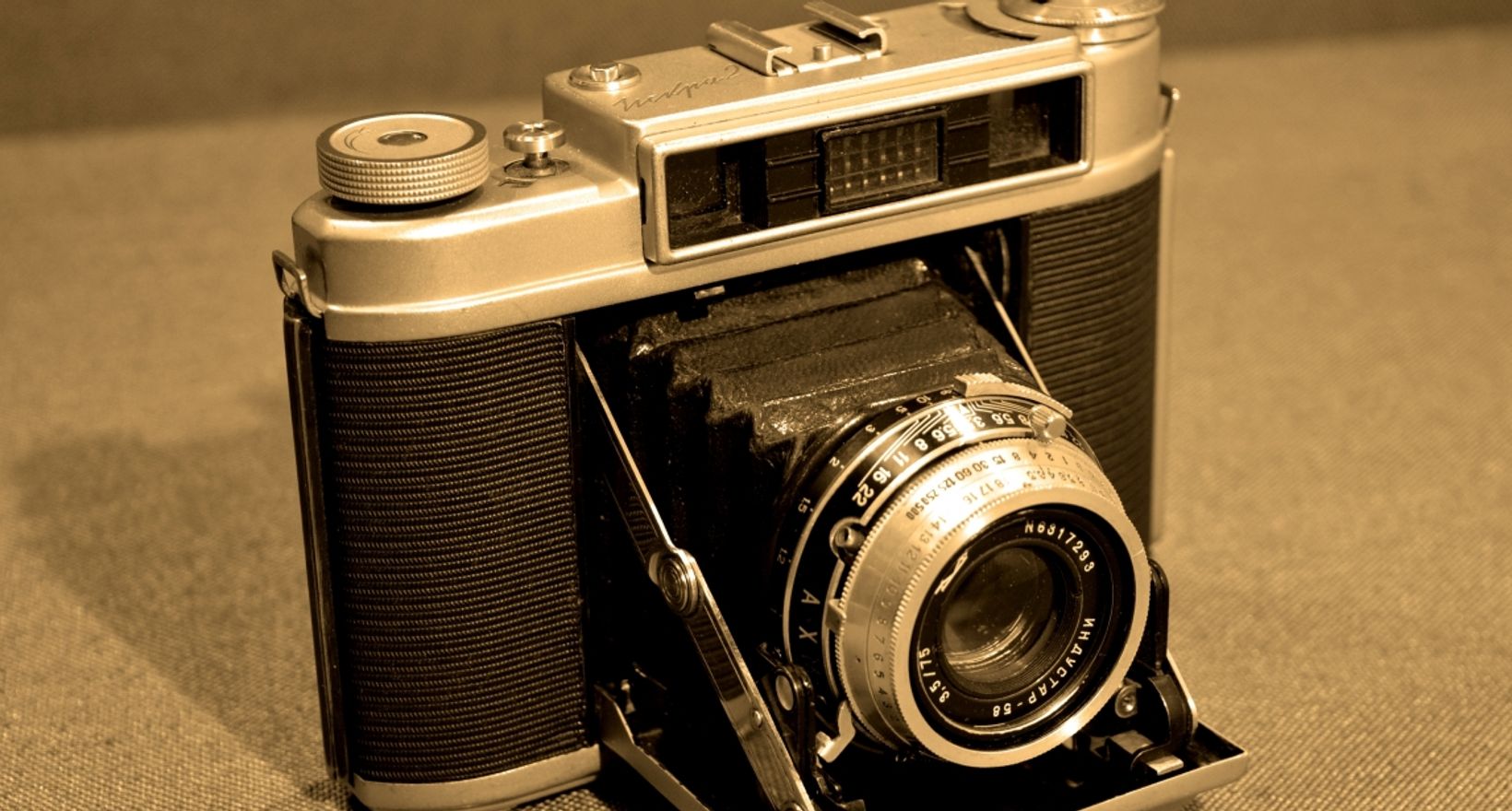 Выставка "В гости к старому фотоаппарату"