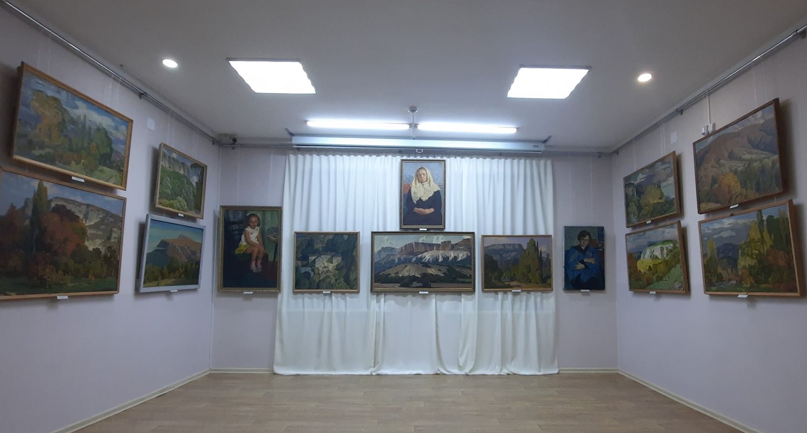 Выставка "Крымские просторы"