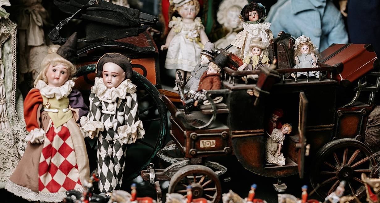 Выставка кукол и игрушек XIX - начала ХХ в.в.